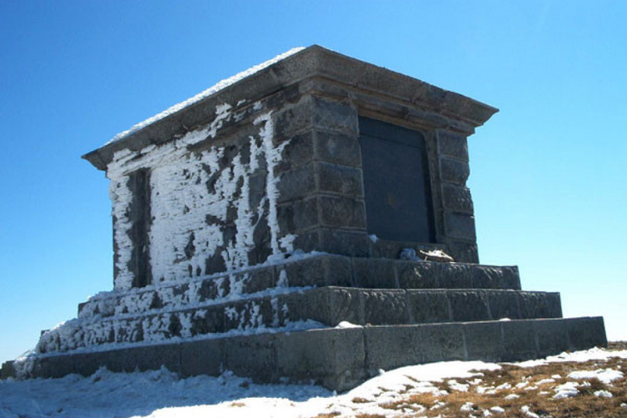 MAUZOLEJ POSVEĆEN ČUVENOM SRPSKOM NAUČNIKU Prvi spomenik kulture izgrađen na nekoj planini u Srbiji, najviši vrh nosi njegovo prezime!