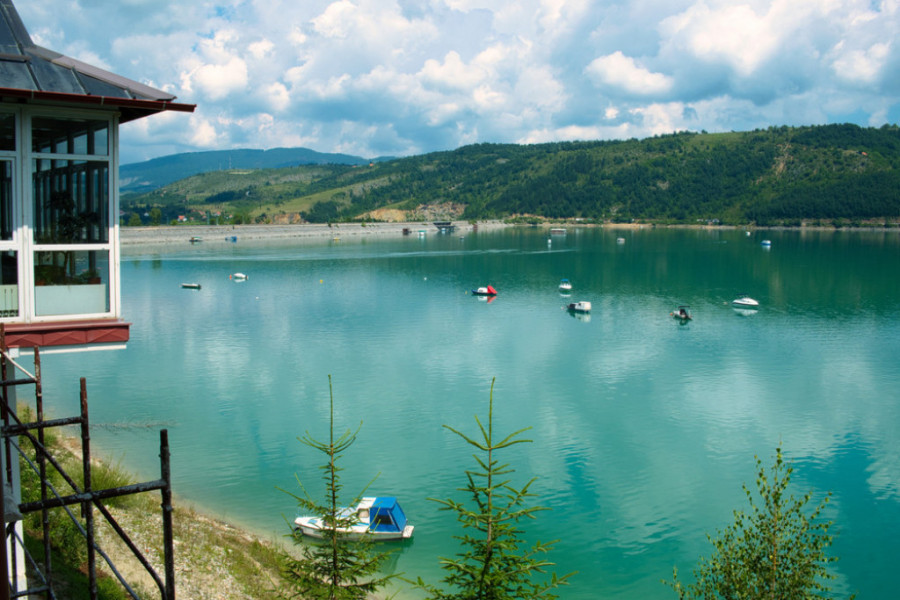 OVDE JE PROVOD BOLJI NEGO NA MORU: U okolini Nove Varoši nalazi se jezero fascinantne lepote!