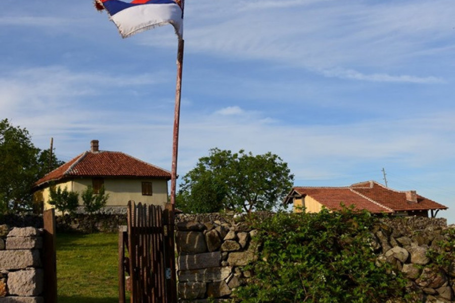 OVDE JE SNIMANA SERIJA MOJ ROĐAK SA SELA Kuću Milomira Vranića masovno posećuju ljudi iz Srbije i regiona