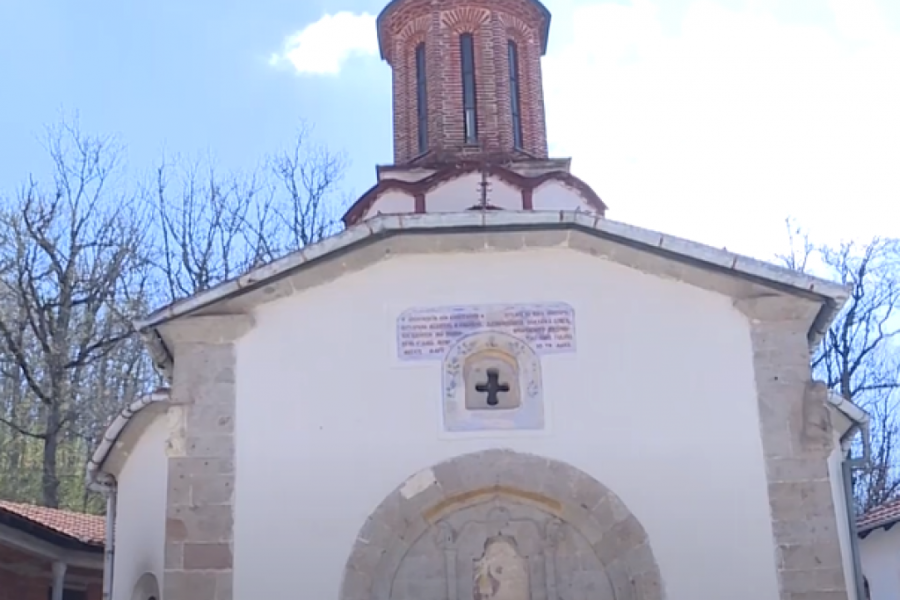 ZADUŽBINA KNEZA LAZARA Jedini živi manastir na istoku Kosova