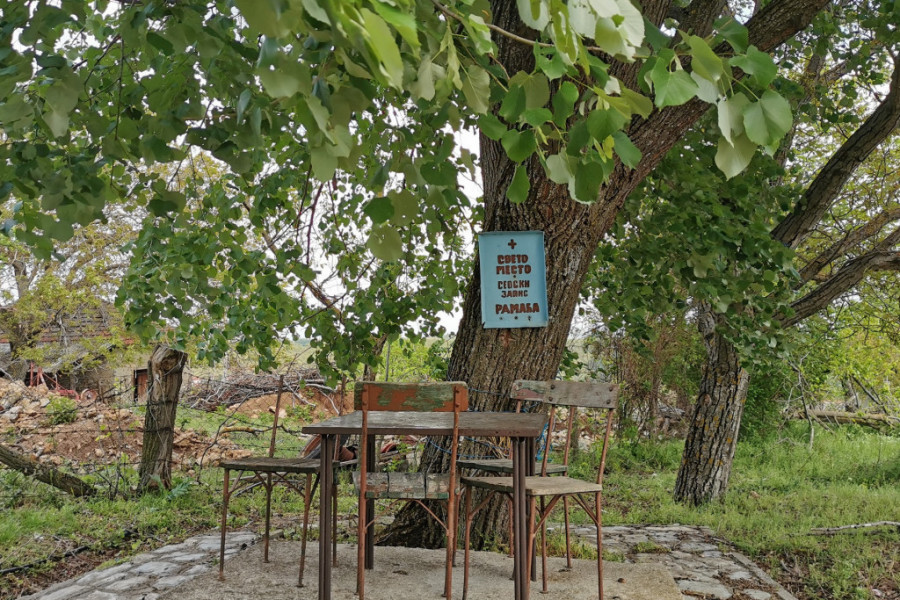 U SRPSKIM SELIMA I DALJE POSTOJI "DRVO ZAPIS" Kultno mesto koje štiti od nevremena i nesreće