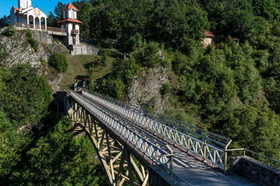 BOGATSTVO JUŽNE SRBIJE Idealno mesto za rehabilitaciju, rekreaciju i odmor ljudi svih uzrasta