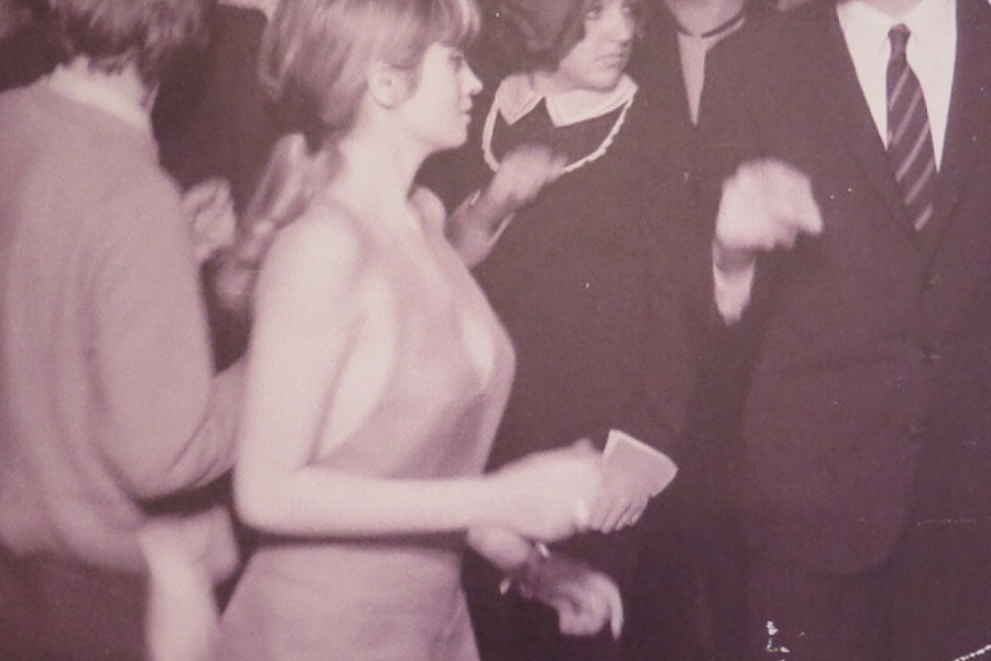 KUĆA SVEDOK VREMENA U ovoj kući je otvorena prva diskoteka u Beogradu