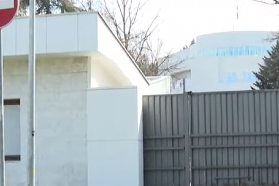 TITOVA VILA U KOJU SE NIKAD NIJE USELIO Imao je stilizovan ključ u obliku broja 22