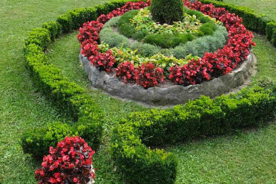 VRTOVI UREĐENI U STILU SREDNJE EVROPE Dvorište koje je zbog svoje lepote i impozantnosti pokupilo brojne vredne nagrade