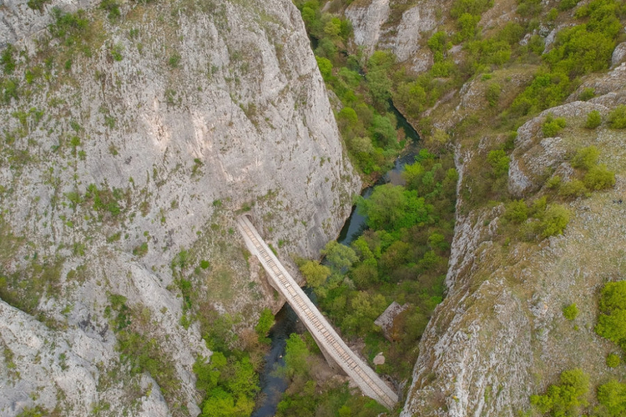 RAJ ZA AVANTURISTE I LJUBITELJE PRIRODE Nekada je ovo bilo omiljeno izletište Turaka i Rimljana