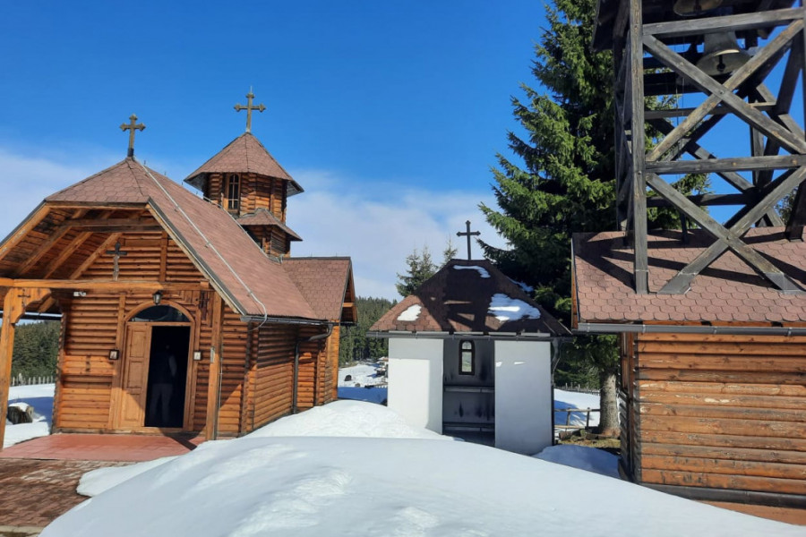 SRPSKA PLANINA PONOVO PREBUKIRANA Već popunjeno preko 90 odsto smeštajnih kapacieteta, a ova neverovatna avantura privlači goste (FOTO)