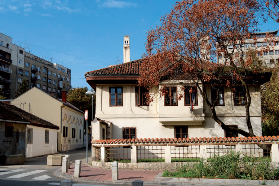 MESTO SUSRETA DVOJICE VELIKANA Jedan od najstarijih stambenih objekata u Beogradu nekada predviđen za rušenje a danas predstavlja značajan muzej