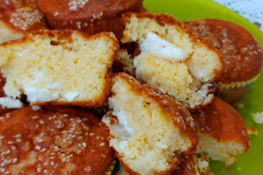 NAJBOLJE IZ BAKINE TRADICIONALNE KUHINJE Mafini projice sa sirom, savršeno mekane i ukusne (VIDEO)