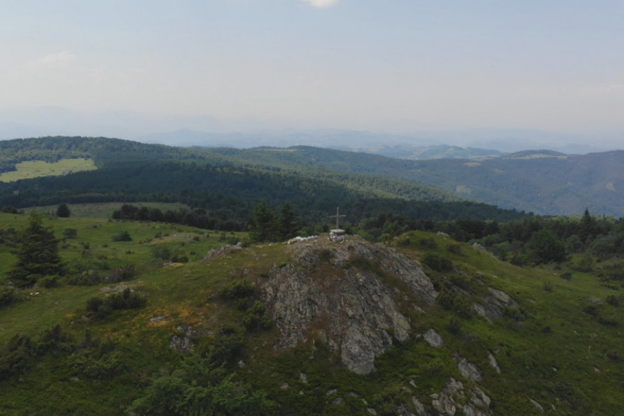 IME OVE PLANINE KRVAVIM SLOVIMA UPISANO U ISTORIJU Vredni rodoljubi ne daju da to padne u zaborav, sami se organizovali i grade Memorijalni park