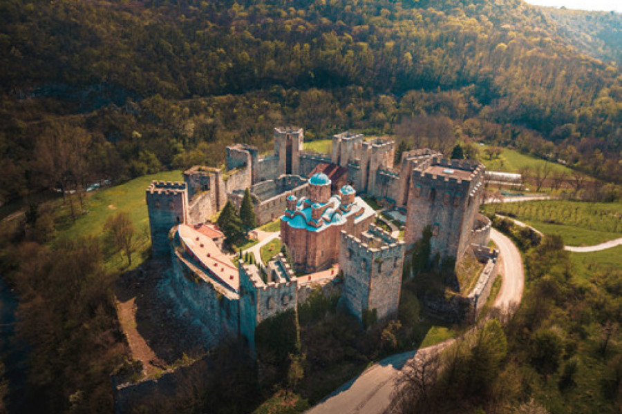 NEVEROVATNO ČUDO U SRPSKOM MANASTIRU Većinu fresaka Turci su oskrnavili, ali kada su stigli do ove desilo se ono čega su se najviše bojali!