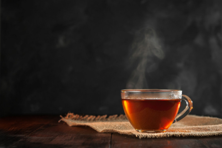 TRADICIONALNI SRPSKI NAPITAK Čaj koji momentalno podiže temperaturu tela pravi se u Šumadiji od davnina i ima samo tri sastojka