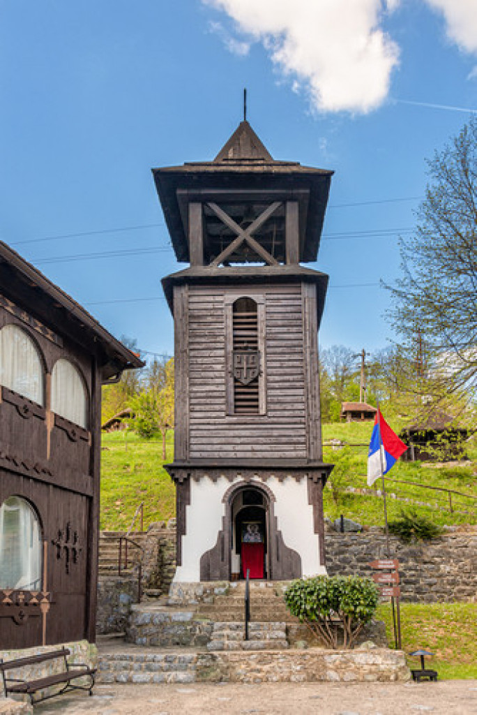 KRUPANJ PODSTIČE MLADE DA SE VRATE DEDOVINI Nijedna kuća ne sme da bude prazna, to je vizija opštine