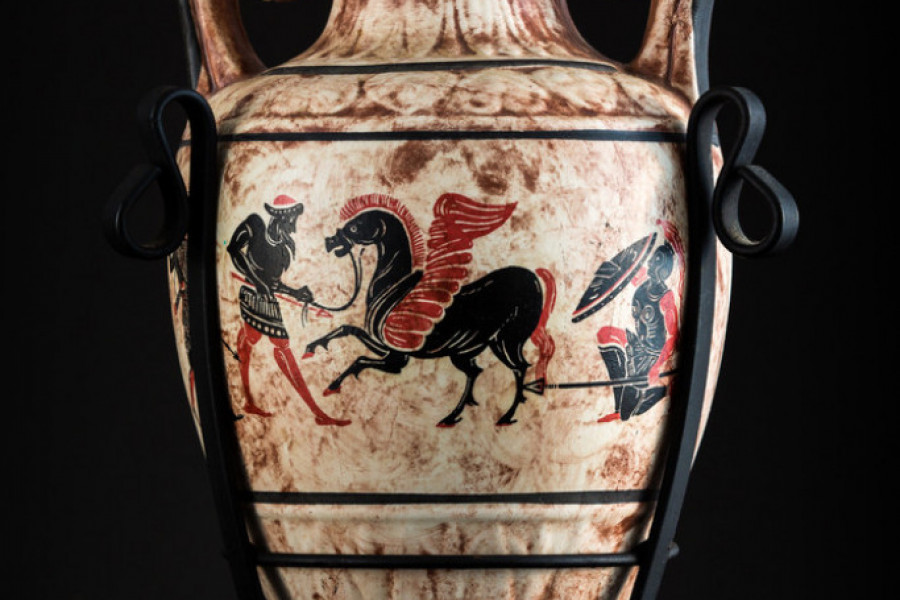 SVI PUTEVI NE VODE U RIM U Metropoliten Muzeju u Njujorku se čuvaju na desetine predmeta iz antičke Grčke na kojima je srpski simbol sa četiri ocila (FOTO)