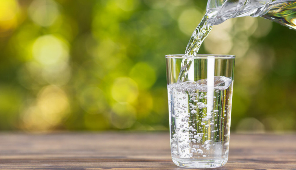 ODGOVOR NA PITANJE KOJE MUČI MNOGE Koliko dnevno treba uneti vode u organizam?