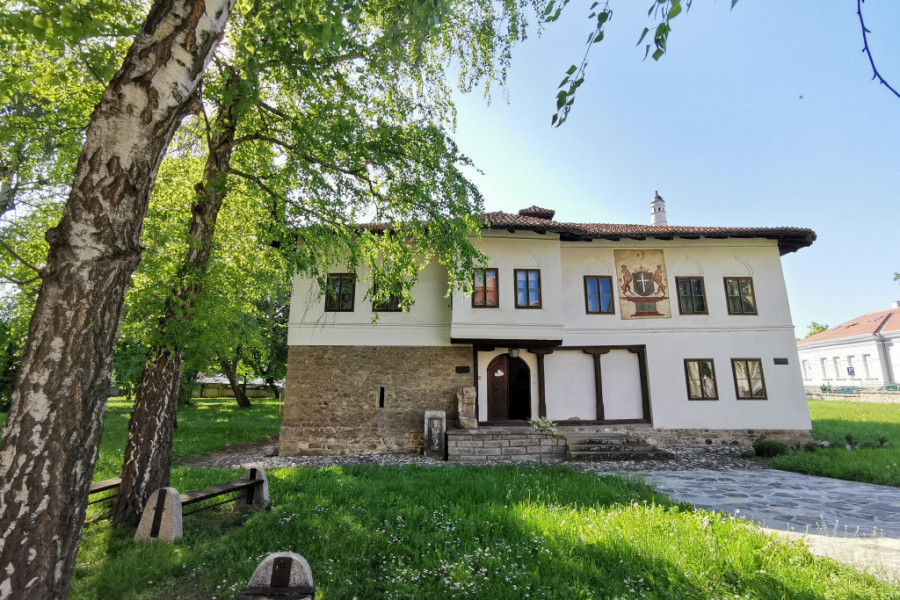 OVDE SE ČUVA IZVORNI GRB OBRENOVIĆA Najstarija građevina u Čačku, izgrađen pre 188 godina kulturno je dobro od velikog značaja(FOTO)
