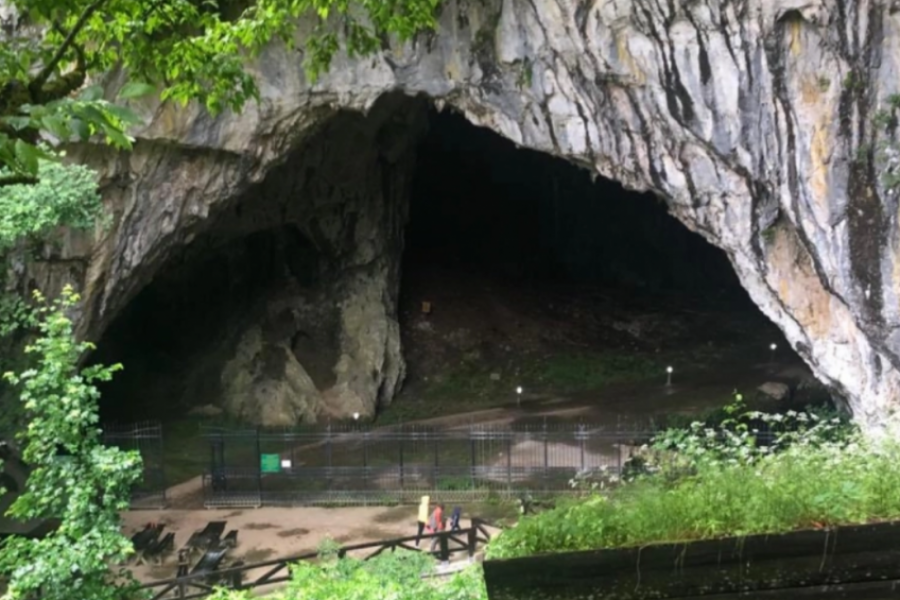OSTAVLJA TURISTE BEZ DAHA Prirodne lepote zlatiborske pećine