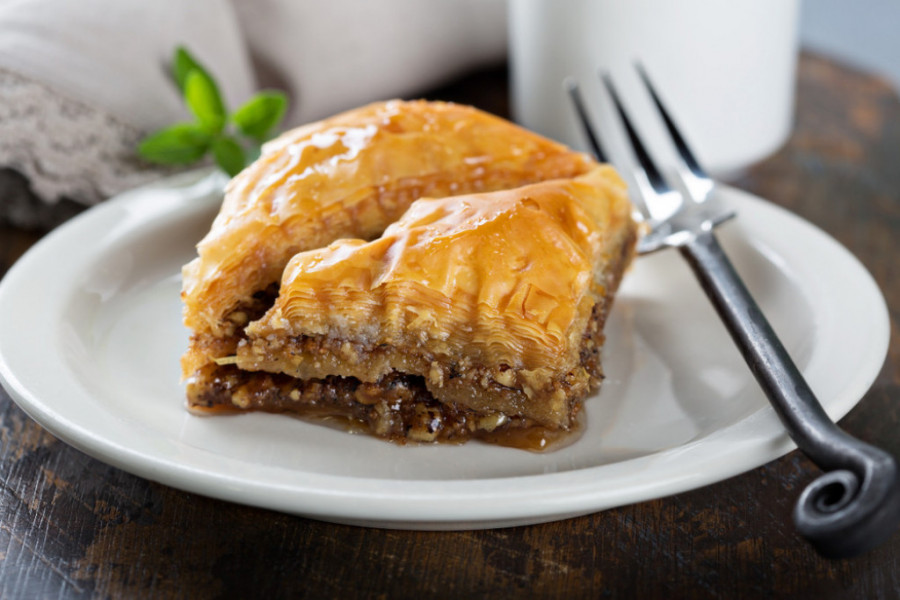 BAKLAVA PO BAKINOM RECEPTU Tradicionalni recept star više od 100 godina, oduševićete se rezultatom