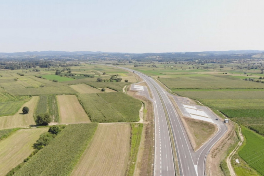 ZA ČETIRI GODINE OD BEOGRADA DO GOLIJE ZA DVA SATA Položen kamen temeljac za deonicu Požega–Duga Poljana