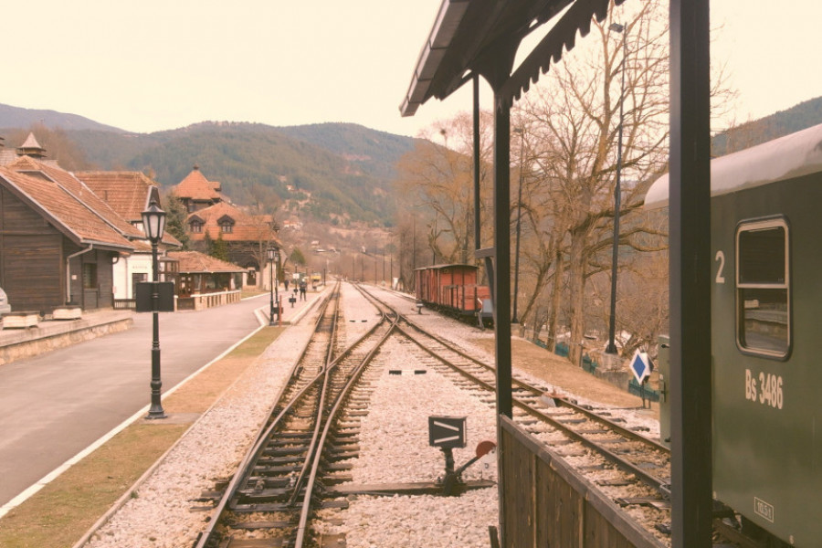 NAJLEPŠE SELO NA SVETU OTVARA VRATA ZA SVE GOSTE Pali se lokomotiva voza Nostalgija koji će da krstari kroz čuvenu Šargansku osmicu