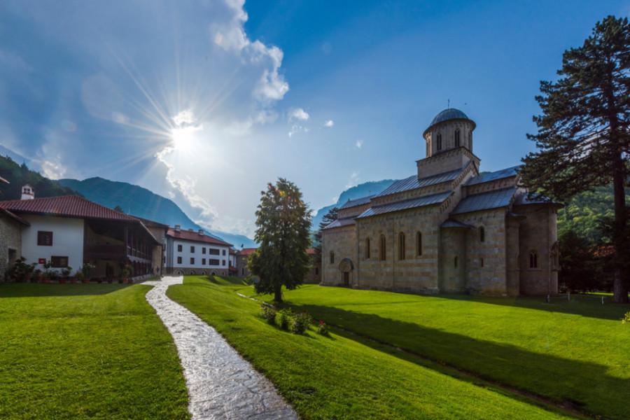 MANASTIR NA KOSOVU I METOHIJI KRIJE VELIKU TAJNU Jedina freska Isusa Hrista sa mačem nalazi se ovde, ovo je razlog tome!