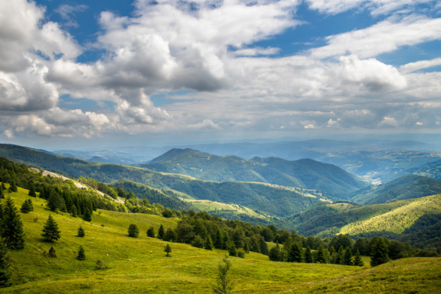 NEKADA AR KOŠTAO 500 A SADA I DO 5000 EVRA Placevi na ovoj srpskoj planini nikad skuplji, najviše ih kupuju oni koji već imaju nekretnine na Zlatiboru i Kopaoniku (FOTO)
