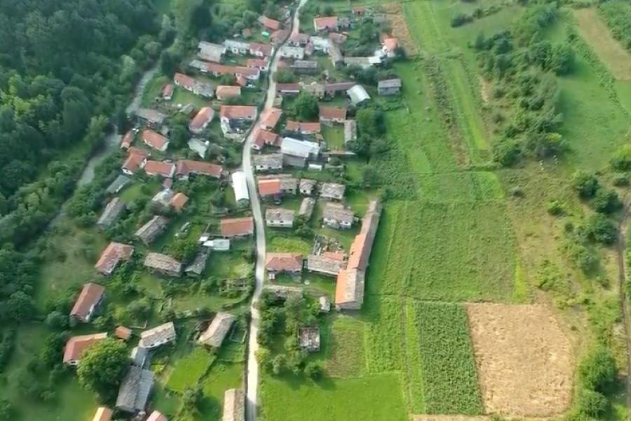 KRAJNJE SELO PREMA PUTU KA BUGARSKOJ Turistički biser prebogat programom za planinarenje, šetanje i slikanje lepota Srbije (VIDEO)