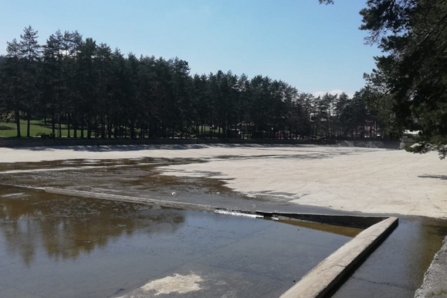 SRPSKA PLANINA OSTALA BEZ SVOG SIMBOLA Velika priprema pred letnju sezonu, planirana izgradnja fontane i projekcija filmova na ekranu od vodene prašine