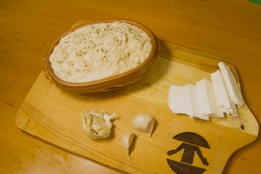 ZABORAVLJENO SRPSKO JELO Kolevka ovog recepta je Istočna Srbija, u Aleksincu i Kruševcu je poznato kao červiš, a u Pirotu kao ajmokac (VIDEO)