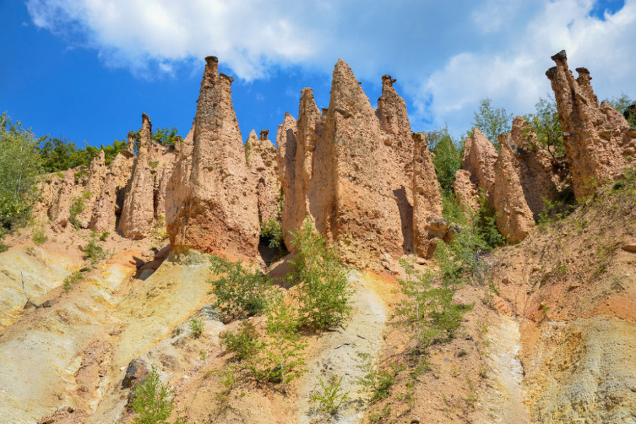 LEGENDA O ĐAVOLJOJ VAROŠI Okamenjeni svatovi teraju strah u kosti!