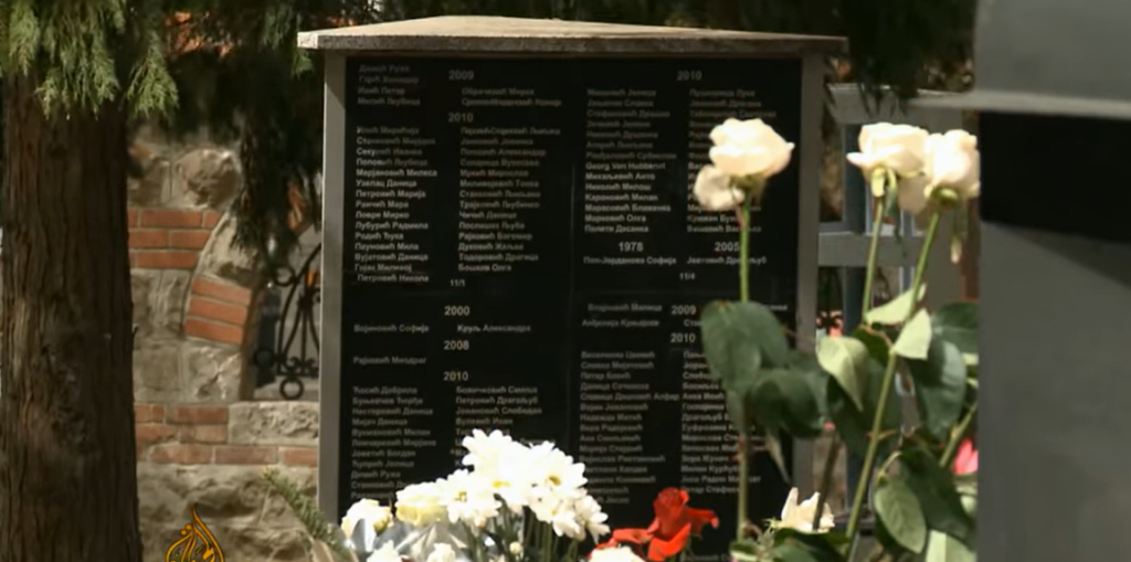 DRVO ŽIVOTA JER SMRT ZNAČI NOVO ROĐENJE U poređenju sa klasičnom sahranom, interesovanje za kremaciju poslednje decenije u Beogradu je konstantno