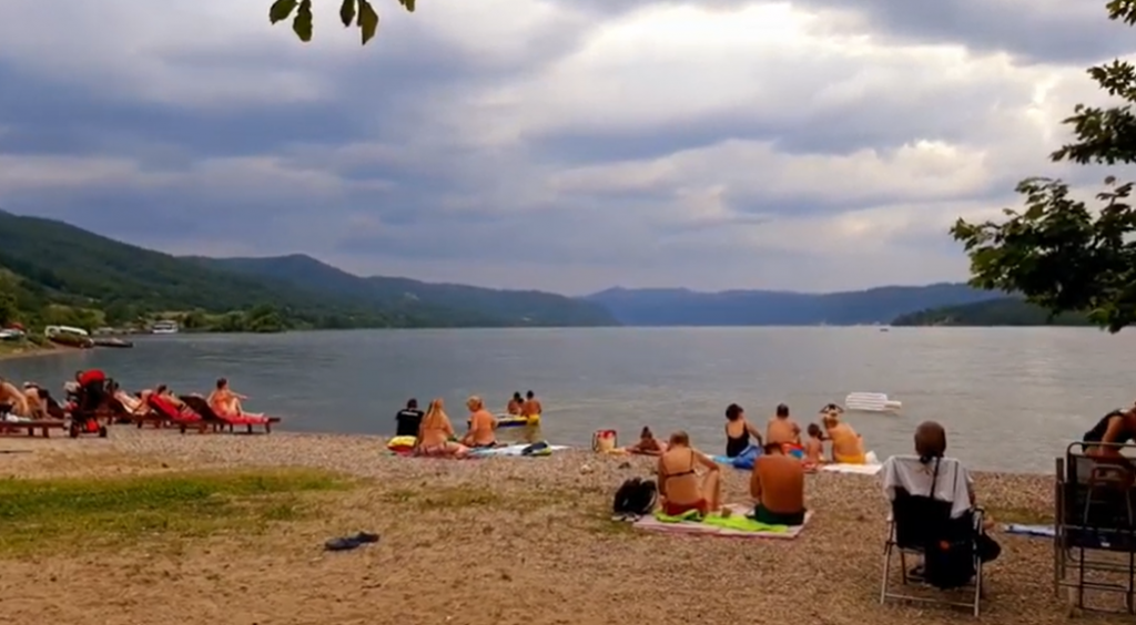 KAO BISER ČISTA I LEPA NA DUNAVU LEŽI TEKIJA Danas je ne samo najlepši gradić na obali Dunava već i najprijatnije mesto za odmor (VIDEO/FOTO)