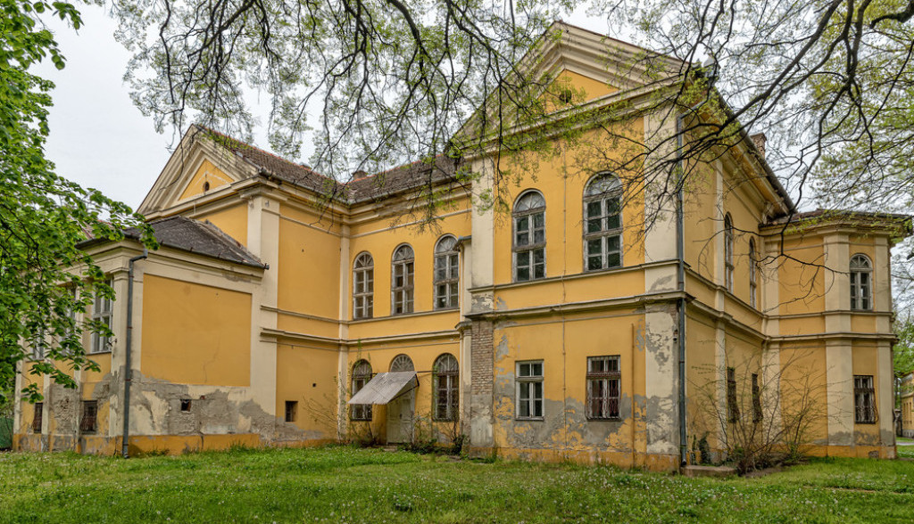 DVORAC JE BIO U RUKAMA HITLEROVOG FUNKCIONERA Herman Gering pređašnjim vlasnicima dao četiri sata da pobegnu (FOTO/VIDEO)