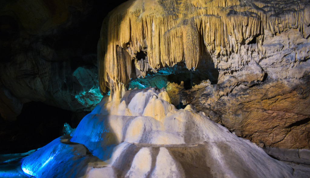 Doživite Lazarevu pećinu, najdužu u Srbiji! Krije neobične "dragulje", a pod kamenim nebom odzvanjaju priče i legende (FOTO)