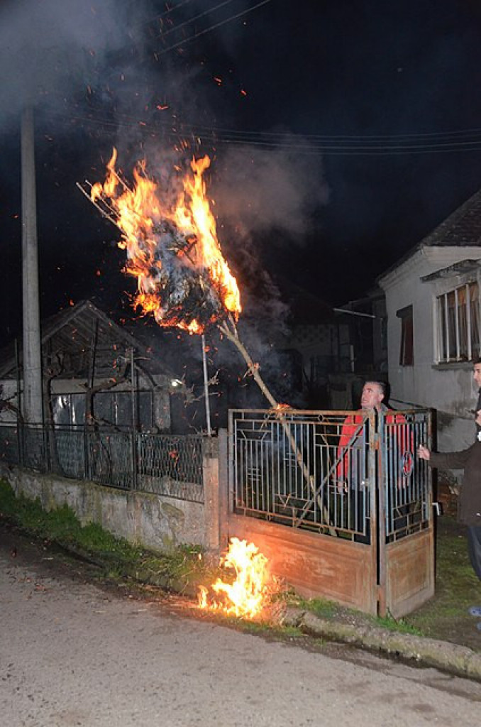 MARDI GRAS NA SRPSKI NAČIN Njegovi koreni su paganski i vezani za obeležavanje kulta Sunca i dolaska proleća (FOTO/VIDEO)