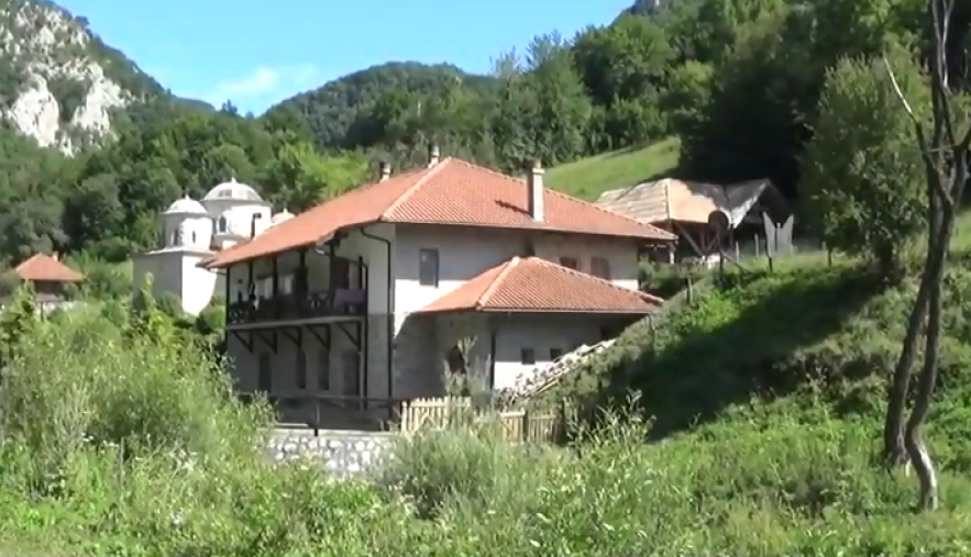 DAVIDOVICA KRIJE MNOGE TAJNE Manastir koji čuva nadgrobne ploče starije od Nemanjića i kosti Jug Bogdana(FOTO/VIDEO)