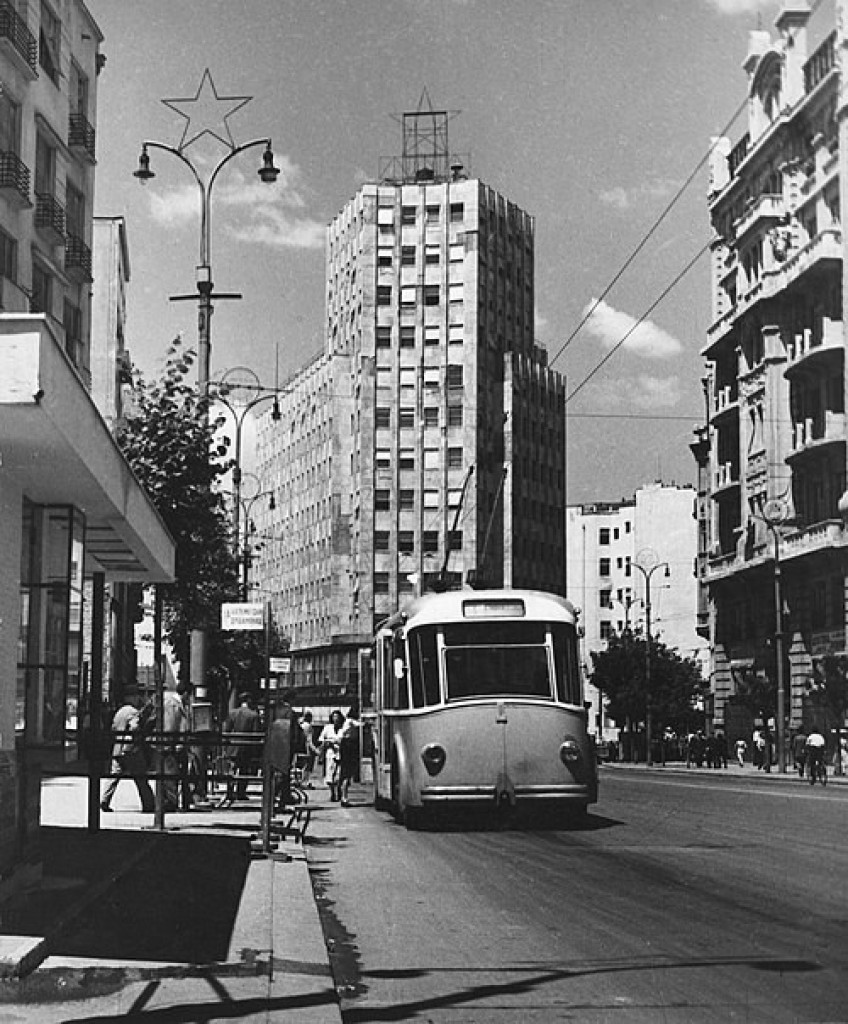 DOK SE ZNAO RED! Beograđani su se prevozili konjskim tramvajem nepoznatog proizvođača (FOTO/VIDEO)
