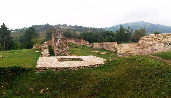 OVO NALAZIŠTE BUDI INTERESOVANJE STRANIH TURISTA Pronađeni predmeti stari čak 7.000 godina na padinama Fruške gore (FOTO/VIDEO)