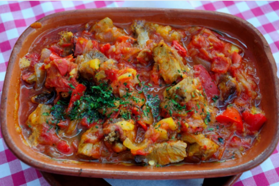 Vlasinska mućkalica: Srpski specijalitet od svinjetine i pileće džigerice! (RECEPT)