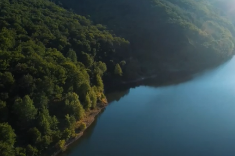 OMILJENO MESTO ZA KUPANJE Krajkovačko jezero sve popularnije, a evo i kako izgleda (FOTO/VIDEO)