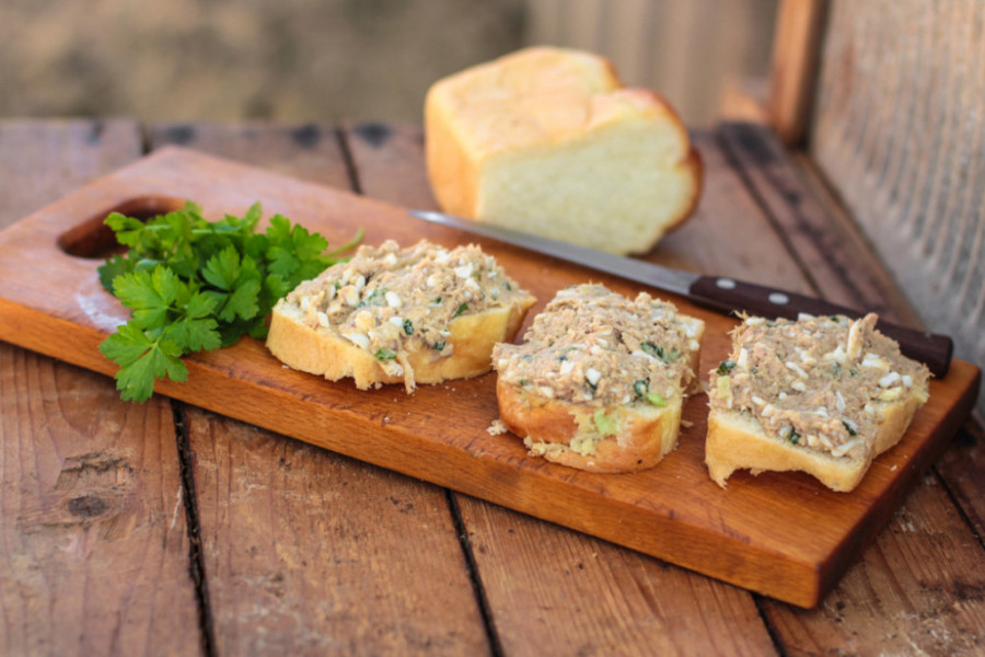 DOMAĆA RIBLJA PAŠTETA: Sprema se brzo i lako, a sami odlučite oko jedne stvari (RECEPT)