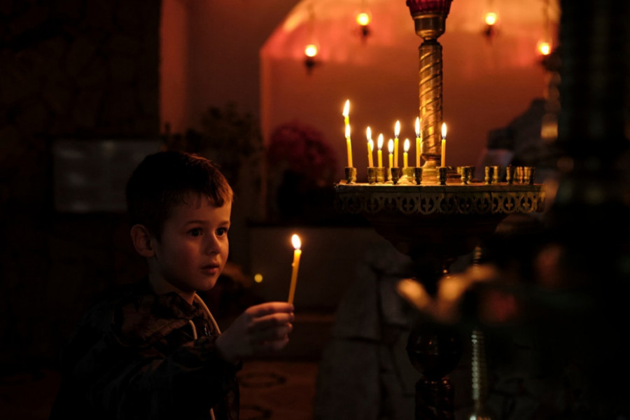 OBELEŽAVAMO PRAZNIK SVETIH APOSTOLA Danas je bitno da se pridžavate jednog pravila