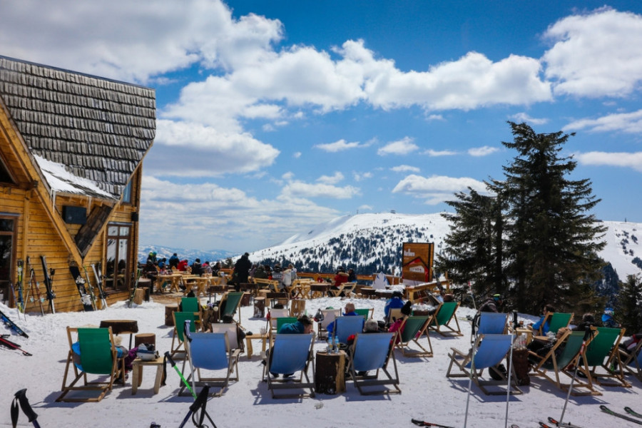 SKI KARTE NISU POSKUPELE Otvorena skijaška sezona na Kopaniku, uskoro i na ostalim planinama