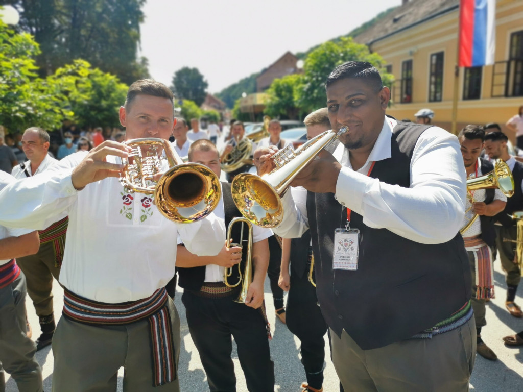 GUČA GA STVORILA, A SADA JE NJEN POČASNI ČLAN Dejan Lazarević veliko ime srpske trube uređivaće muzički program najveće fešte na Balkanu (FOTO/VIDEO)