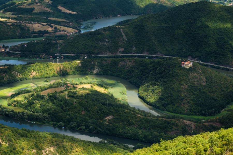 OMILJENE LETNJE DESTINACIJE U SRBIJI Odlično rešenje za beg od vrelog gradskog asfalta je boravak na jednoj od njih (FOTO/VIDEO)