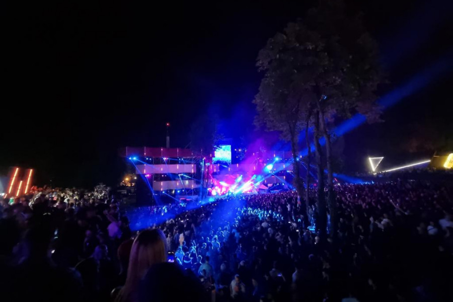POČEO NAJVEĆI FESTIVAL U REGIONU Na desetine hiljada posetilaca stiglo iz svih krajeva sveta u Vrnjačku Banju