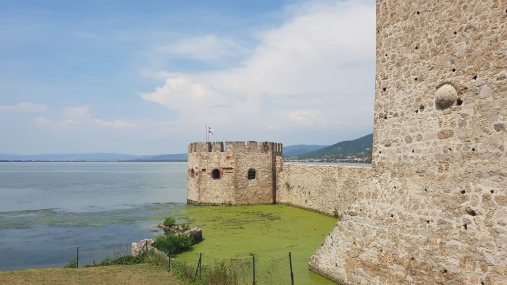 KAMENI STRAŽAR GVOZDENIH VRATA Neosvojiva srpska tvrđava i svedok tragičnih ljubavnih priča (FOTO/VIDEO)