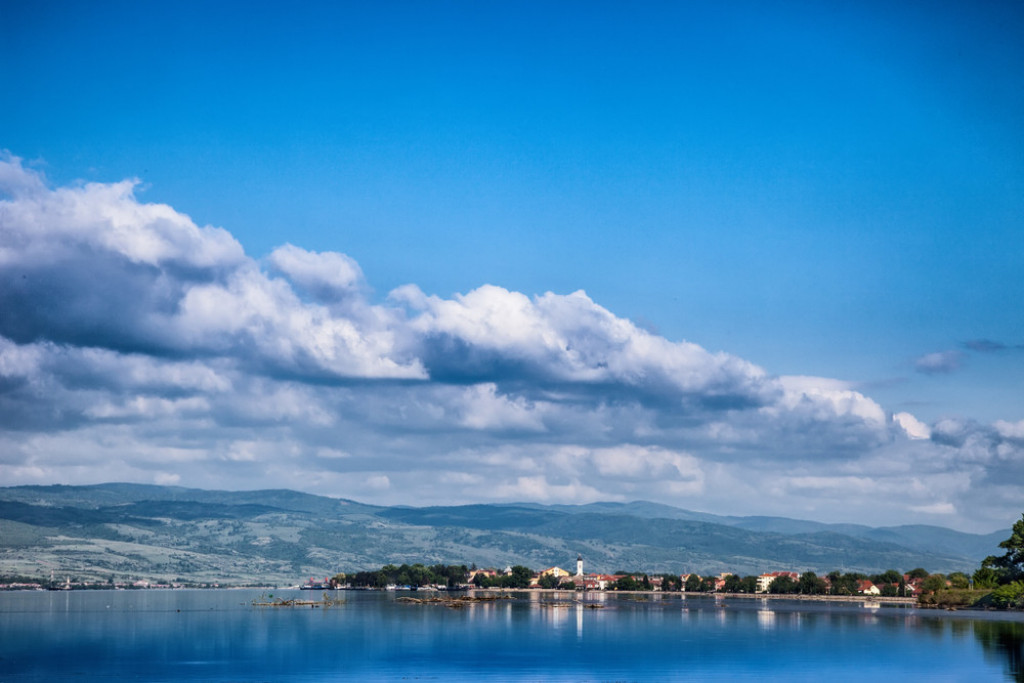 ŽELITE DA PRVI MAJ PROVEDETE BLIZU VODE? Ovih 5 srpskih jezera je idealno za predstojeći praznik