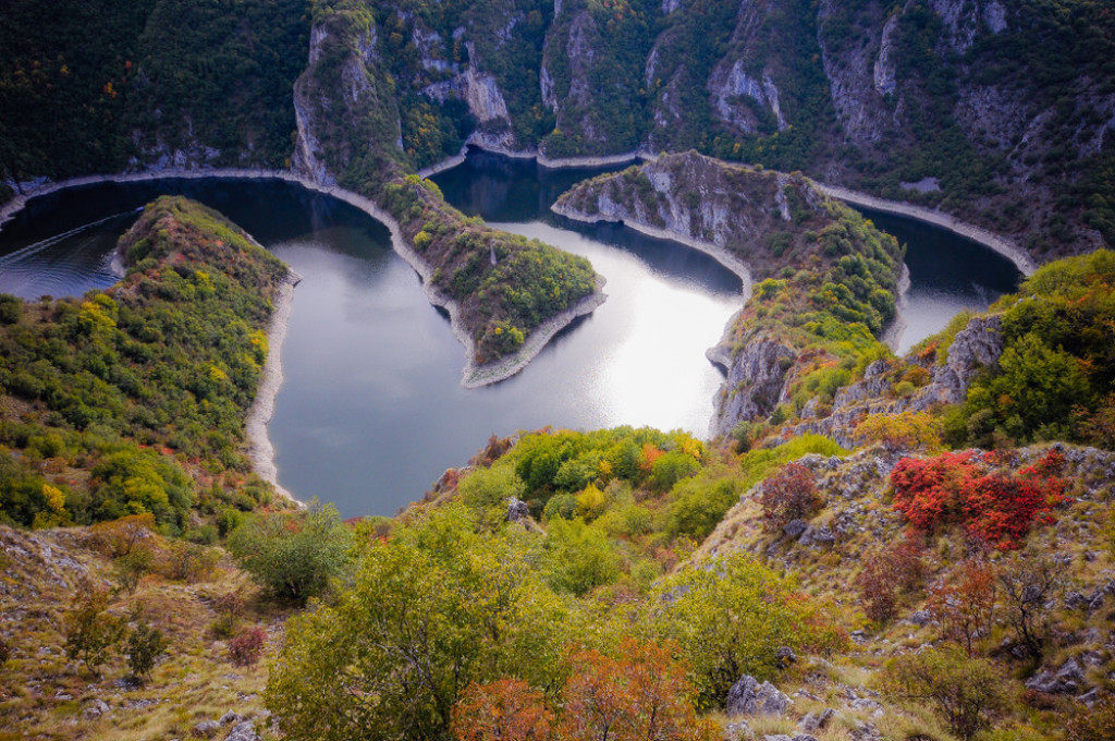 SVOJU SLAVU JE STEKLA NEVEROVATNOM LEPOTOM Rečica koja vijuga kroz prelepe krajolike između Zlatibora i Zlatara ostavlja bez daha (FOTO/VIDEO)