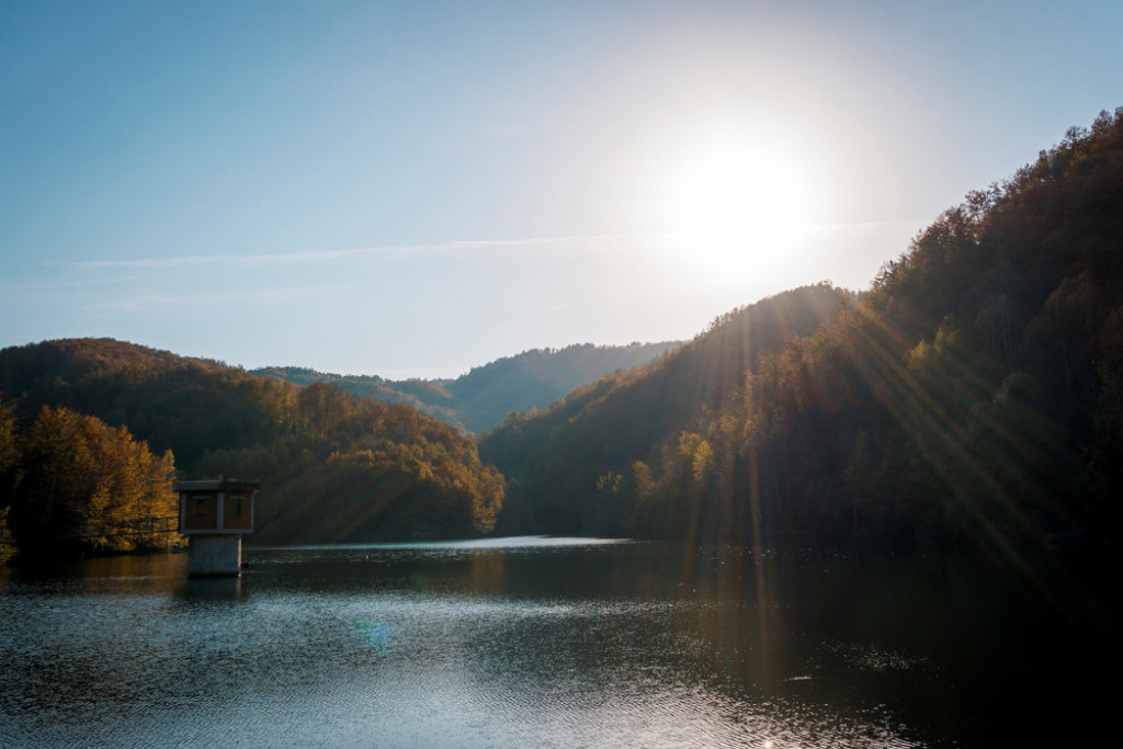 ZA OVO JEZERO SE VERUJE DA JE OPASNO Od kako je formirano izaziva kontraverze, da li ste i vi pobornik teorija zavere?! (FOTO/VIDEO)